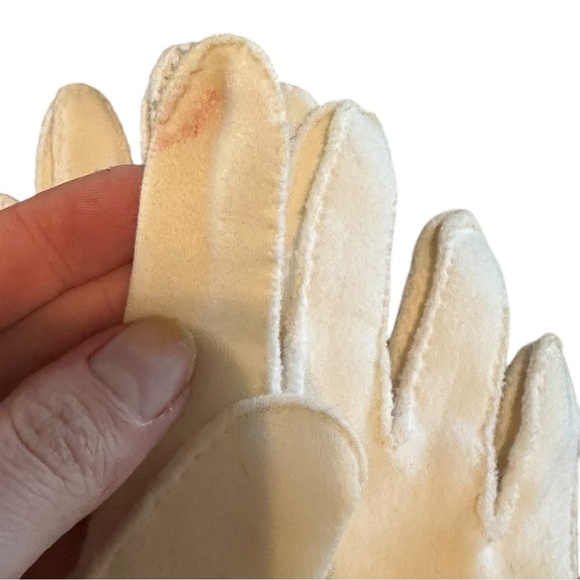 Vintage 50s White Beaded Long Gloves - Picture 12 of 14